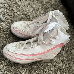 Figure skates youth size 1